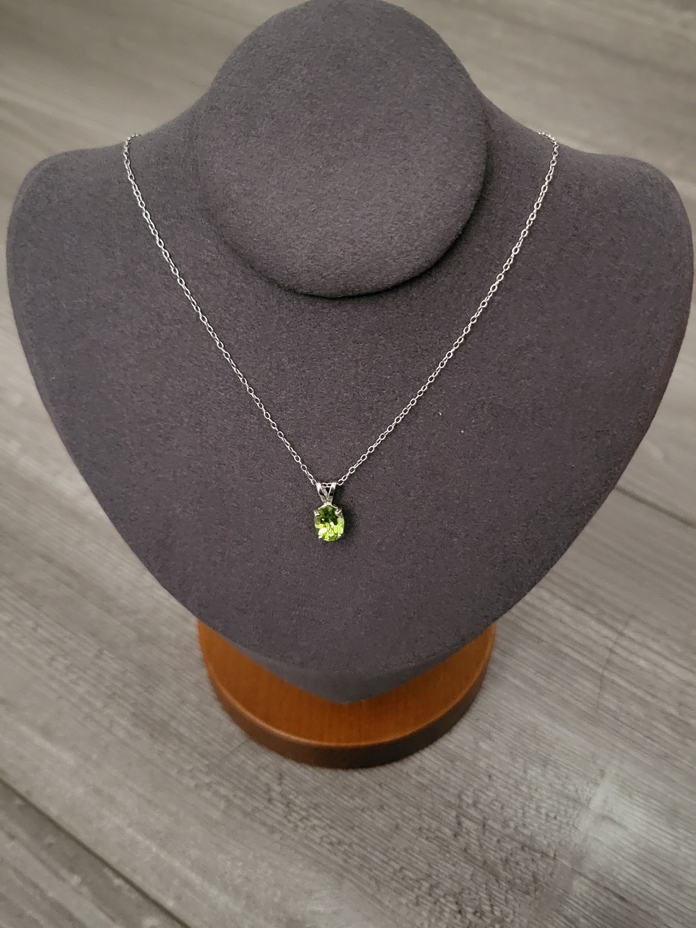 Sterling Silver Peridot 6x8mm Oval Pendant Necklace - Green
